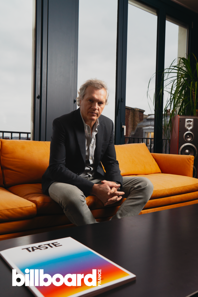 Olivier Nusse dans son bureau parisien lors d'un entretien pour Universal Music France.